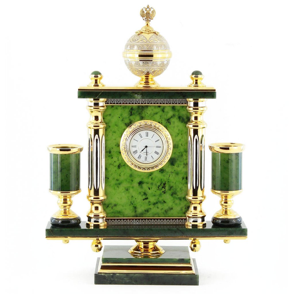 Часы из камня для камина, в гостиную  "Держава" камень нефрит 003526