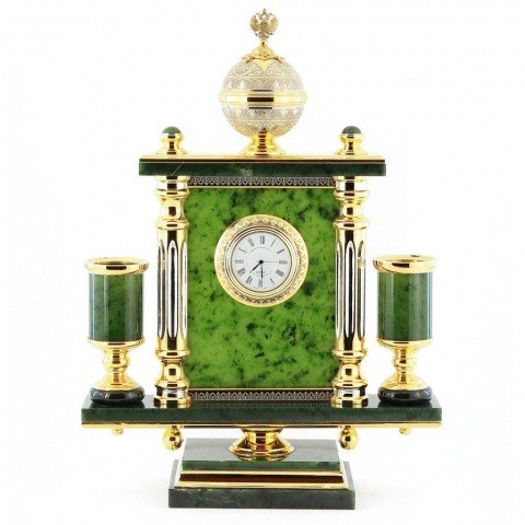 Часы из камня для камина, в гостиную  "Держава" камень нефрит 003526