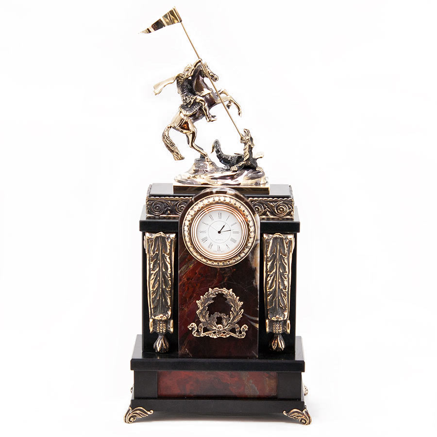 Классические часы в гостиную, каминные камень / бронза "Георгий Победоносец"  яшма 005004