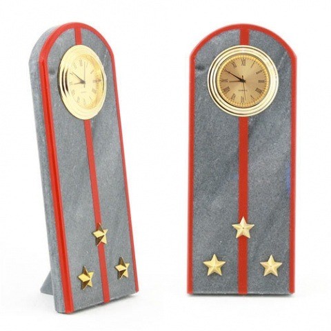  Настольные часы в гостиную "Погон старший лейтенант МВД" камень мрамор 003179