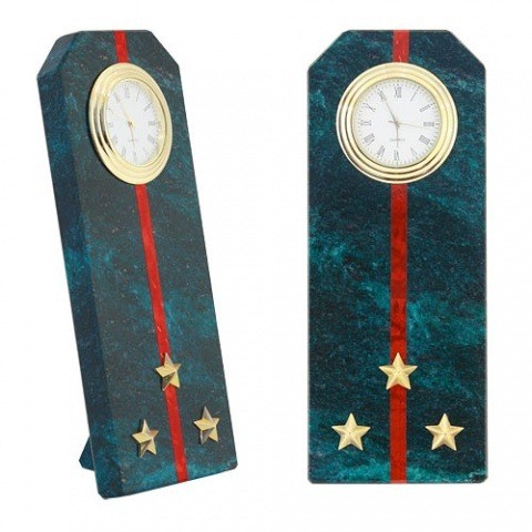 Настольные часы в гостиную "Погон старший лейтенант" камень змеевик 003164