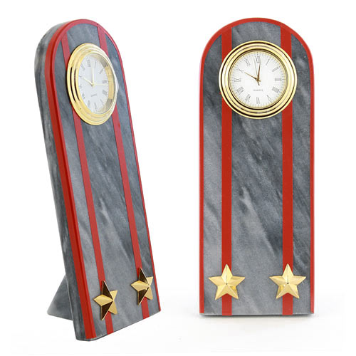  Настольные часы в гостиную "Погон подполковник МВД" камень мрамор 003182
