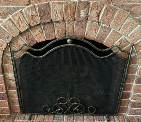 Экран кованый декоративный для камина защитный 5475