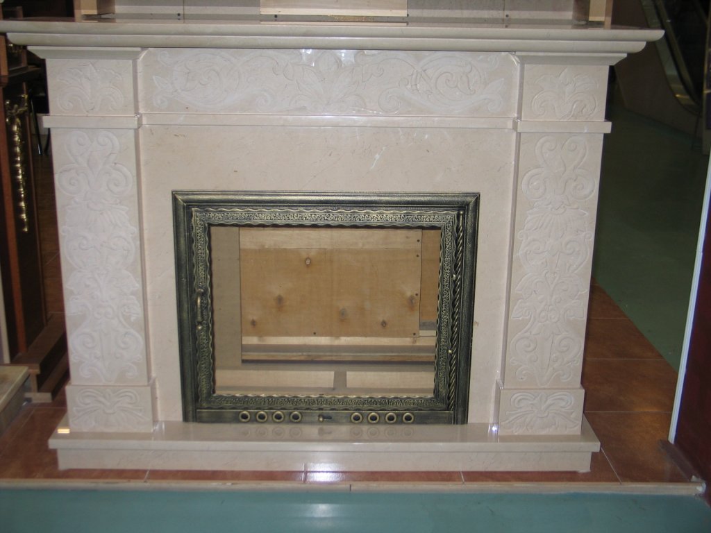 Дверца для камина квадратная одностворчатая кованая с огнеупорным стеклом фирмы Robax