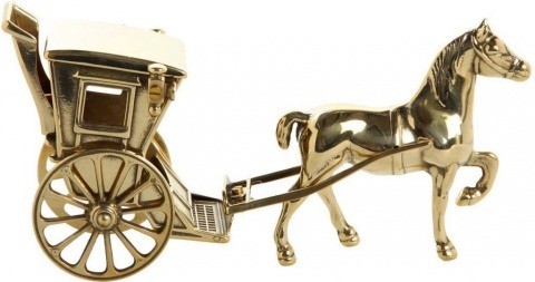 Лошадь с каретой 00548