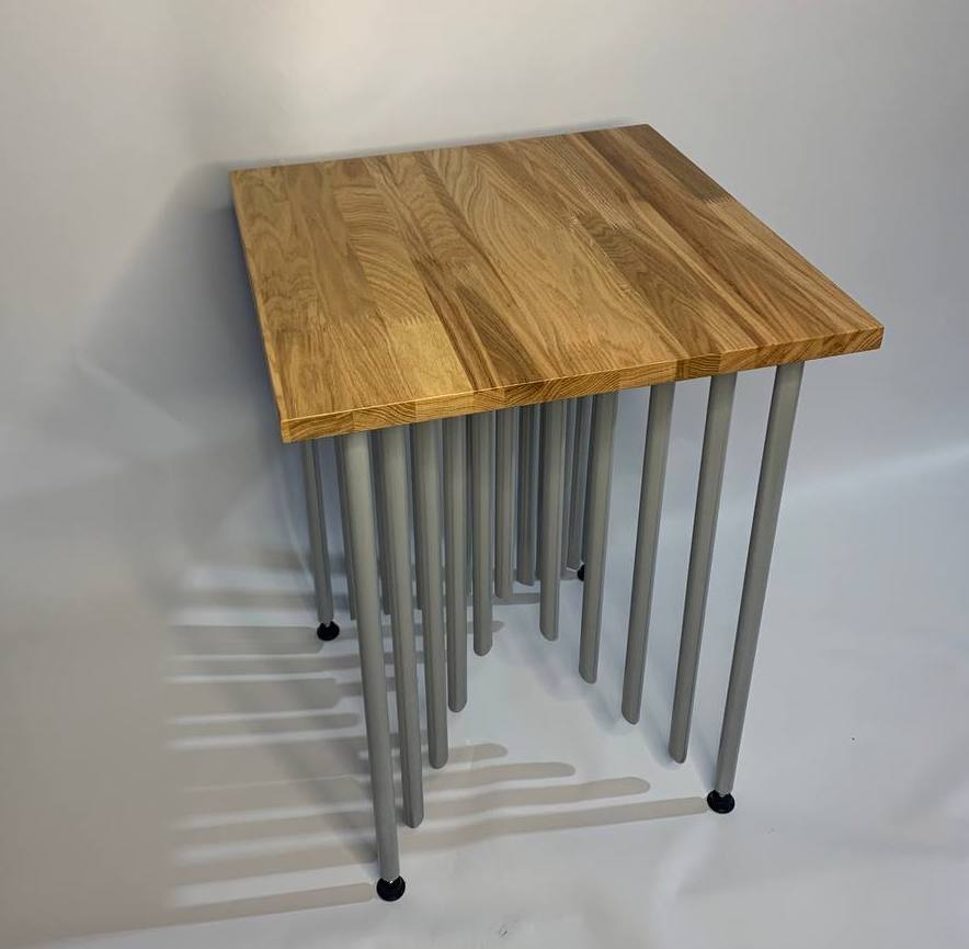 Квадратный журнальный столик лофт СТ6 орган. Металлическое основание+ массив дуба