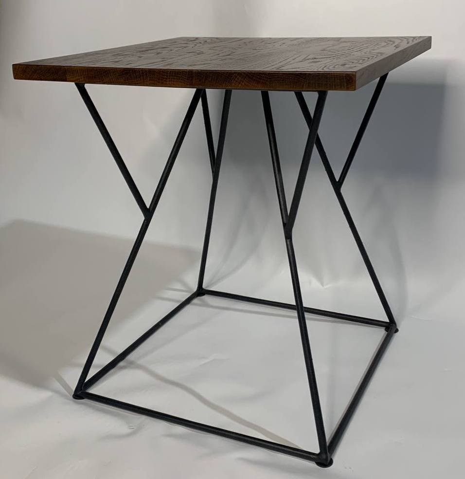 Квадратный журнальный столик лофт СТ18. Металлический каркас+ массив дуба