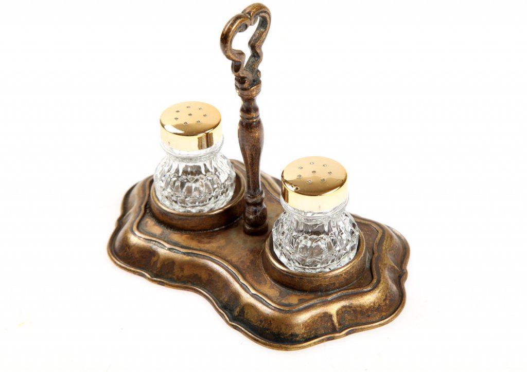 Солонка и перечница стеклянные на подставке 130555