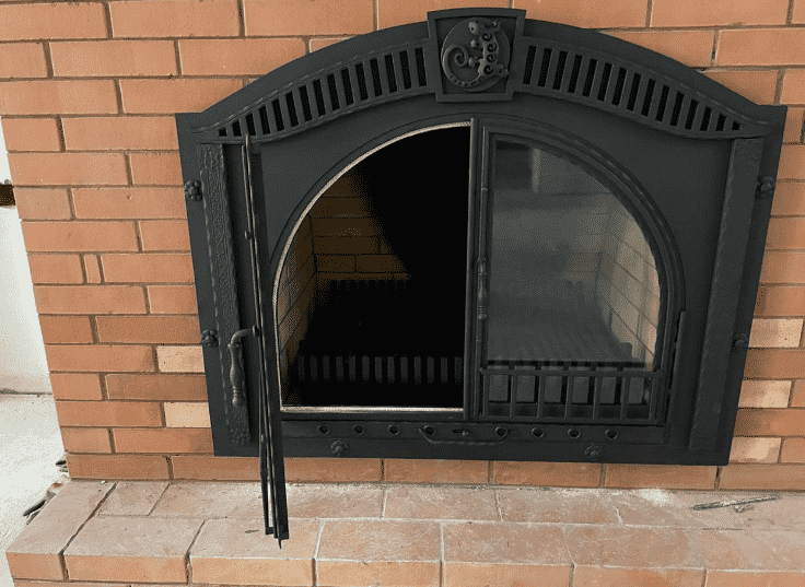 Дверца для камина с термостеклом арочная кованая