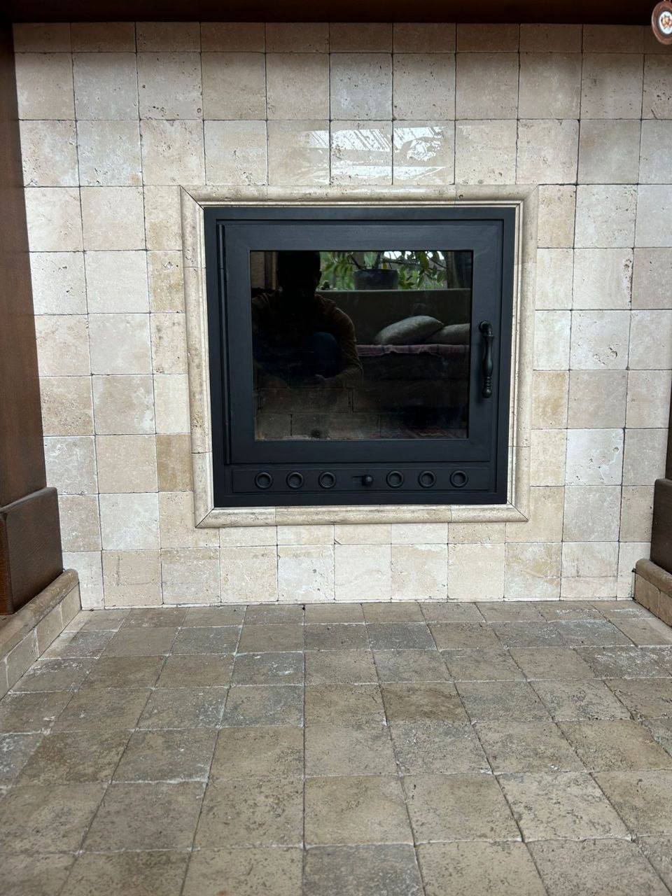 Дверца для камина кованая с огнеупорным стеклом кованая