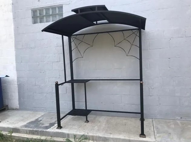 Навес кованый для мангала, гриля небольшой мангальной зоны из металла с паутинкой, для дачи, частного дома