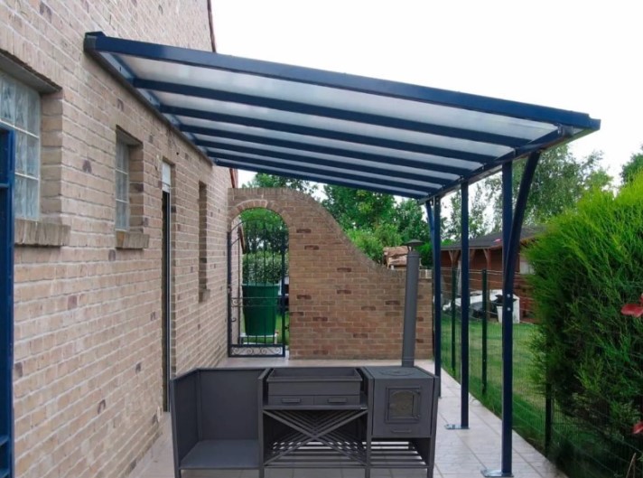 Навес для мангала, мангальной зоны из металла и поликарбоната(навес к дому)