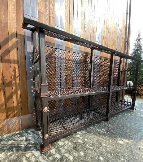 Большой кованый уличный дровник из металла премиум с инициалами владельца(художественная ковка)