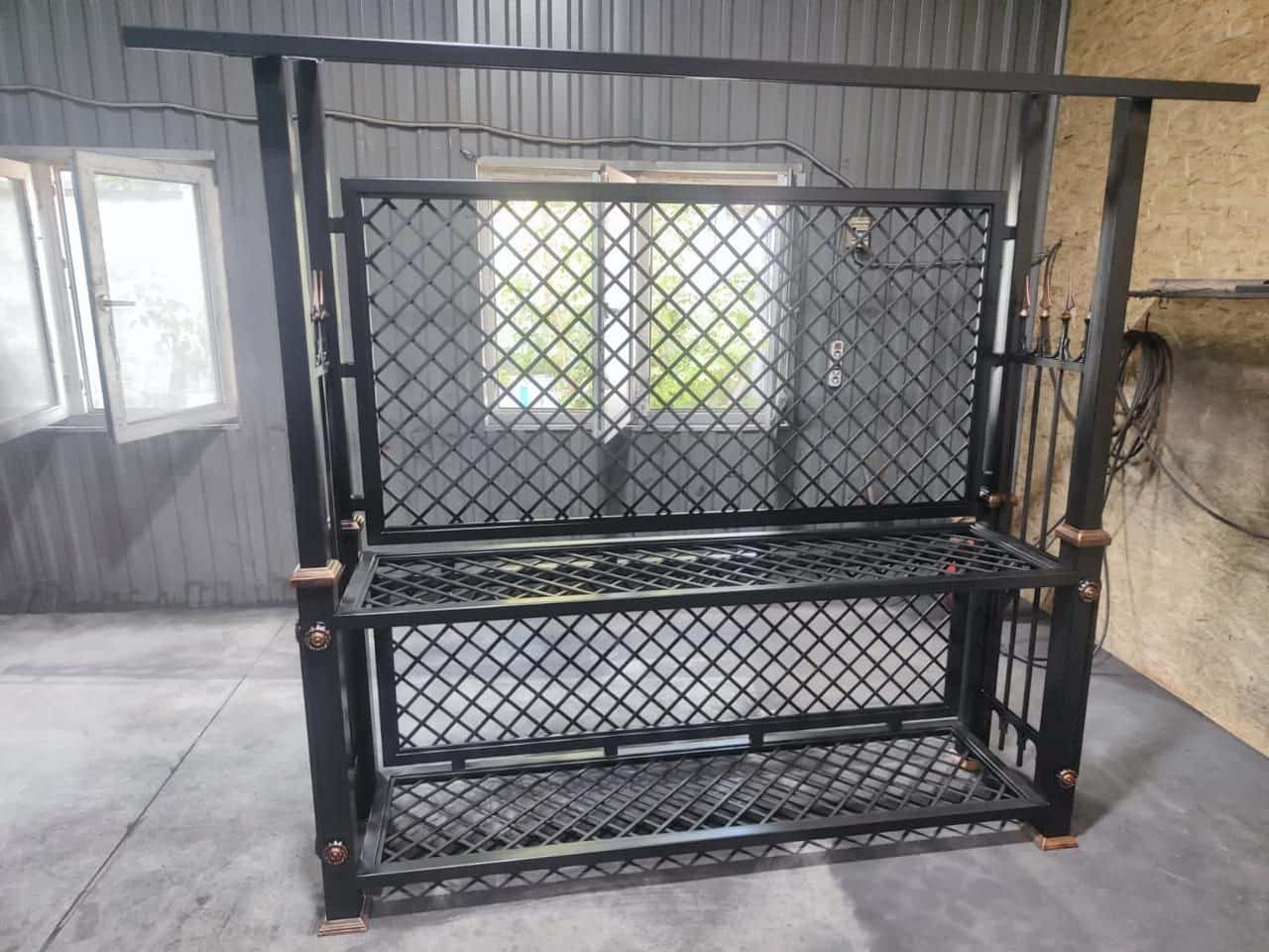 Большой кованый уличный дровник из металла премиум(художественная ковка) "Safamaster 77027"