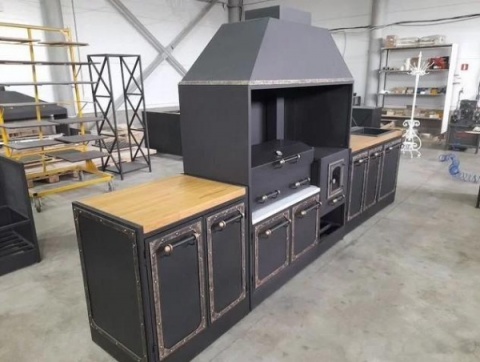 мангальная зона из металла черная